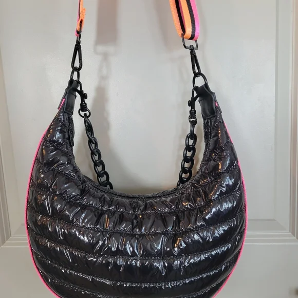 BCBGeneration Stylish Black Quilted Bag Puffer Tote Multicolor Strap NWOT - Picture 6 of 9